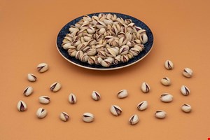 پسته فندقی خام (بسته ۱ کیلوگرمی)
